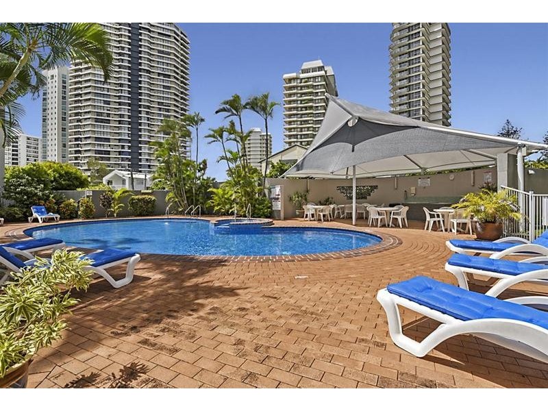 11 Breaker Street, Main Beach QLD 4217