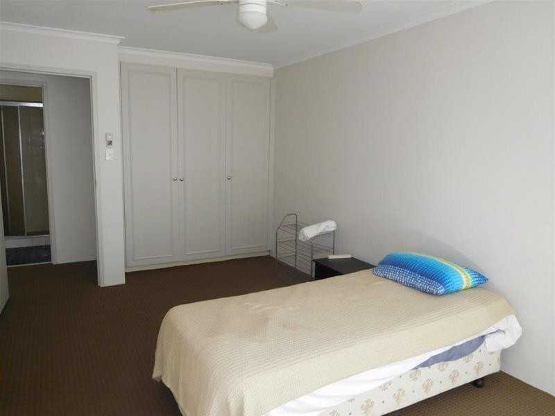 1F/33 Thornton Street, Surfers Paradise QLD 4217