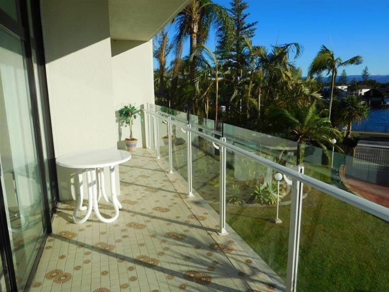 1F/33 Thornton Street, Surfers Paradise QLD 4217