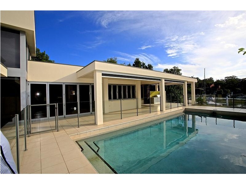 6 Biggs Place, Southport QLD 4215