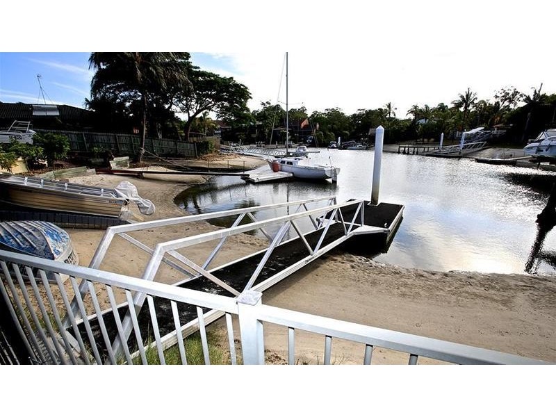 6 Biggs Place, Southport QLD 4215