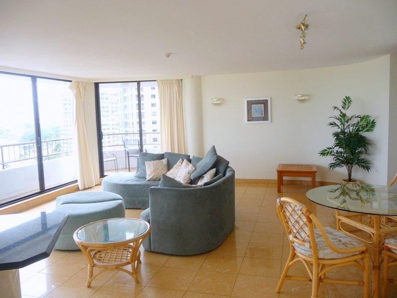 18 Aubrey Street ‘The Regent’, Surfers Paradise QLD 4217