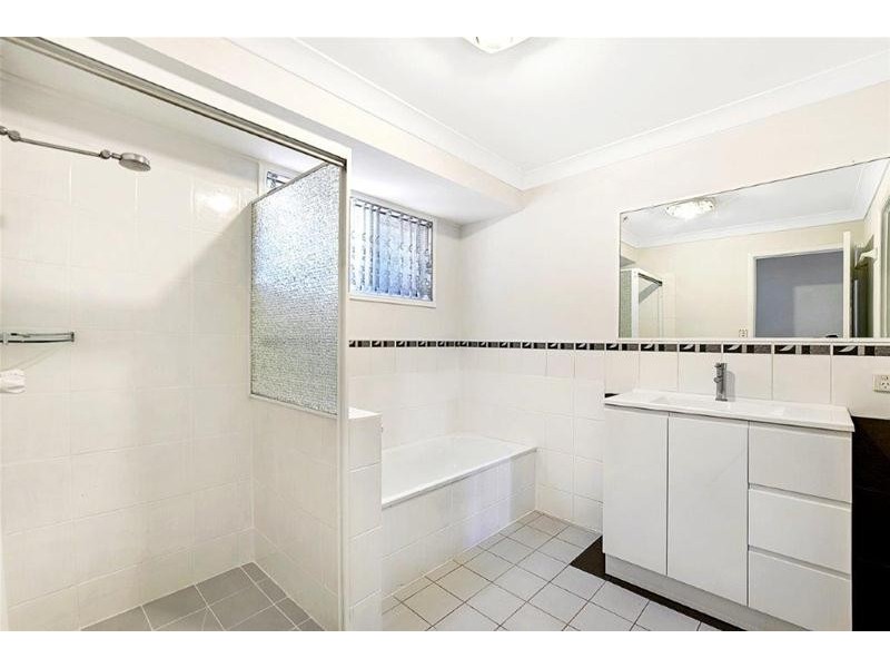 83/33 Edmund Rice Drive, Southport QLD 4215