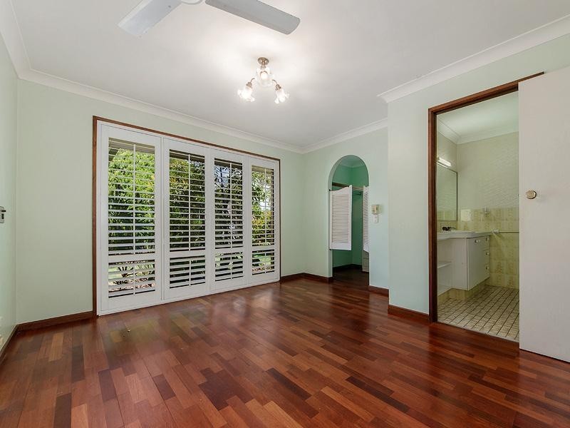 10 La Spezia Court, Surfers Paradise QLD 4217