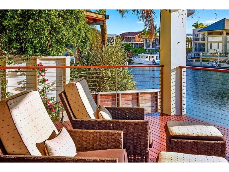 18 Buccaneer Court, Paradise Waters QLD 4217