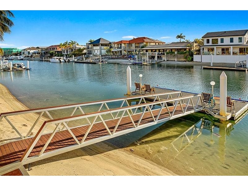 18 Buccaneer Court, Paradise Waters QLD 4217