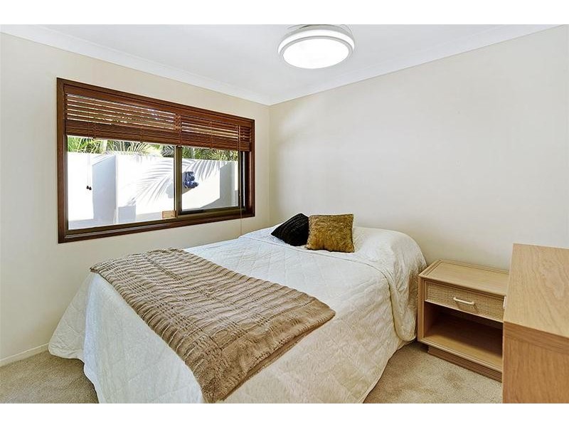 18 Buccaneer Court, Paradise Waters QLD 4217