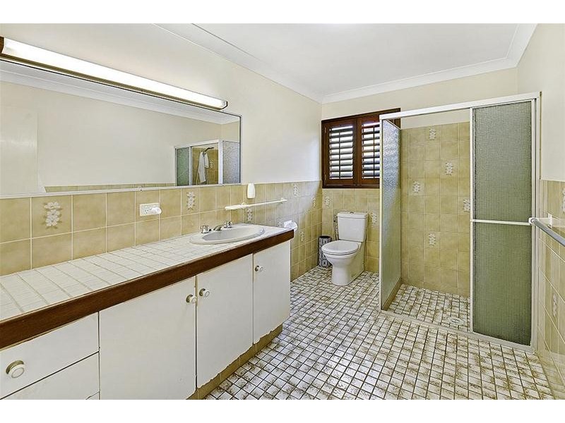 18 Buccaneer Court, Paradise Waters QLD 4217