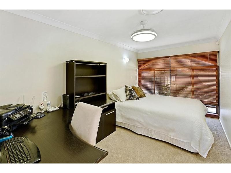 18 Buccaneer Court, Paradise Waters QLD 4217