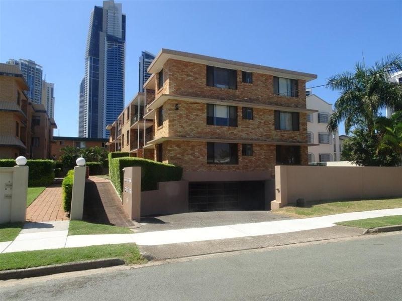 4/11 Stanhill Drive, Surfers Paradise QLD 4217