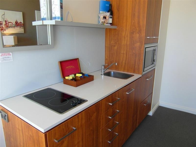 25 Laycock Street ‘Mantra Legends’, Surfers Paradise QLD 4217