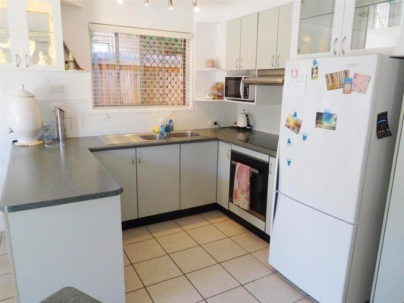 1/94 Imperial Parade, Labrador QLD 4215