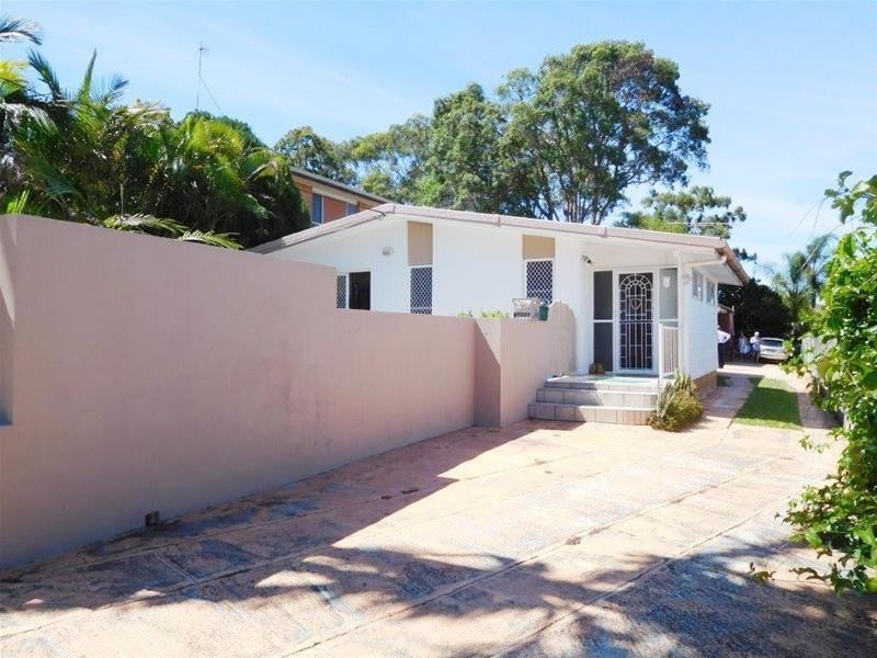 1/94 Imperial Parade, Labrador QLD 4215