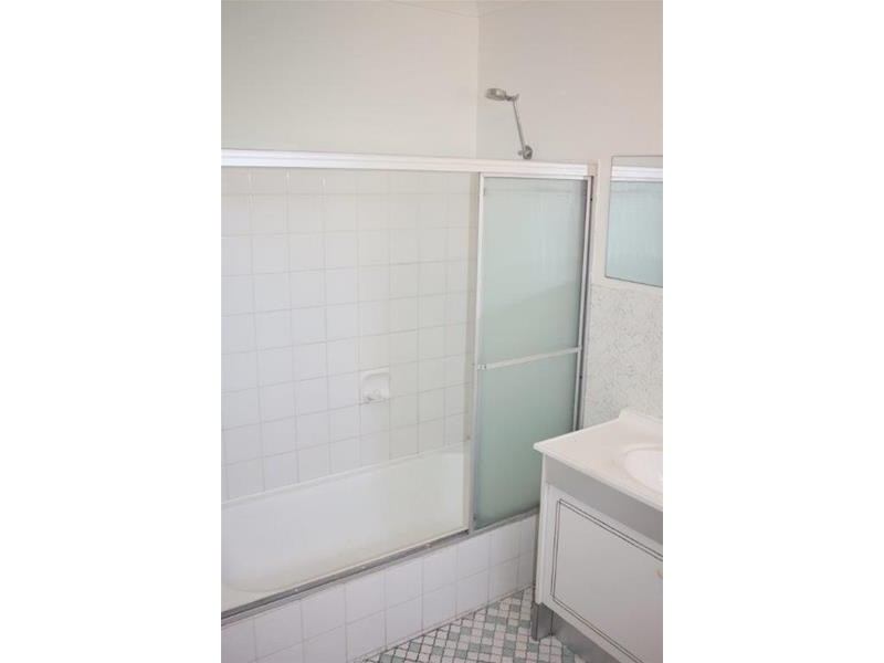 7 Sunrise Boulevard, Surfers Paradise QLD 4217