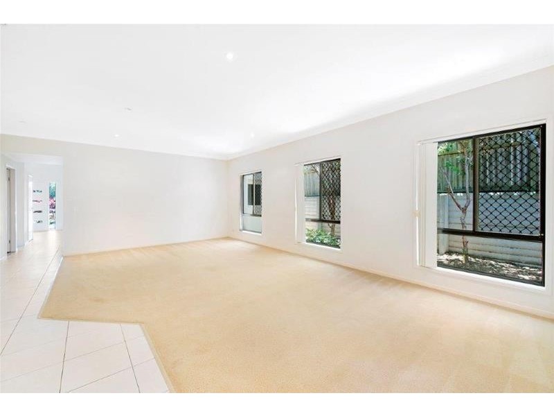 3 Mahogany Place, Molendinar QLD 4214