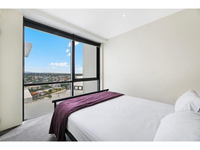 9 Ferny Avenue, Surfers Paradise QLD 4217