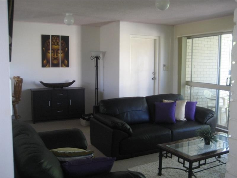 12 Leonard Avenue, Surfers Paradise QLD 4217