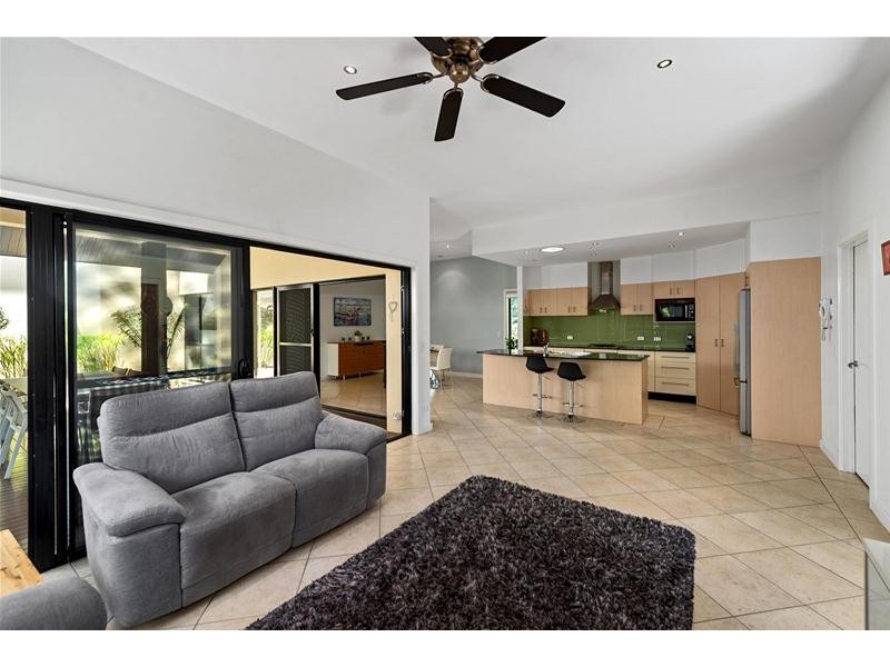 9a Greer Terrace, Southport QLD 4215