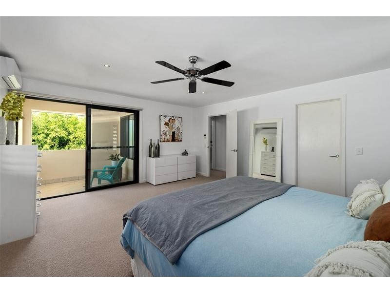9a Greer Terrace, Southport QLD 4215