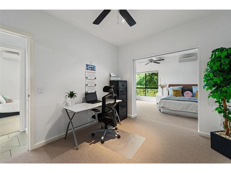 9a Greer Terrace, Southport QLD 4215