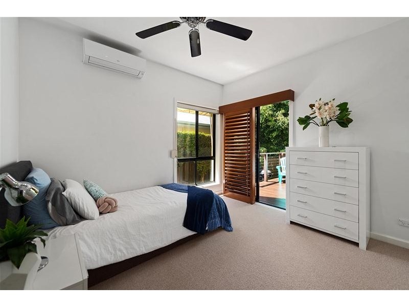 9a Greer Terrace, Southport QLD 4215