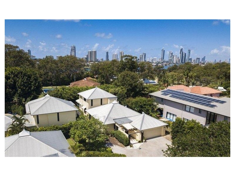 9a Greer Terrace, Southport QLD 4215