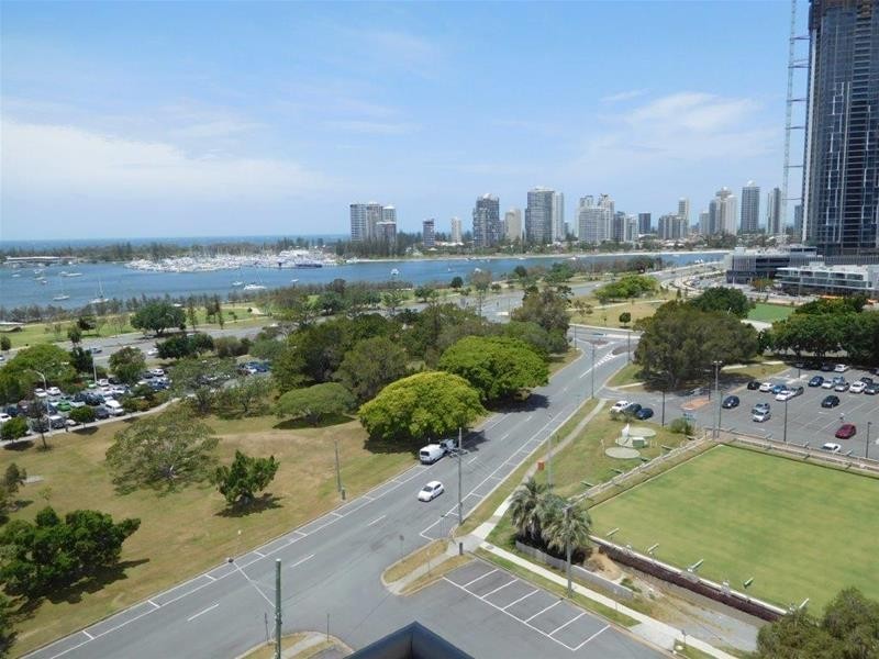 “Huntington” 10 Marine Parade, Southport QLD 4215