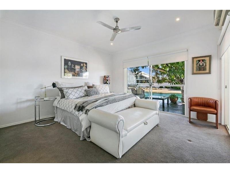 6 Norseman Court, Paradise Waters QLD 4217