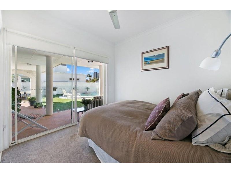 6 Norseman Court, Paradise Waters QLD 4217