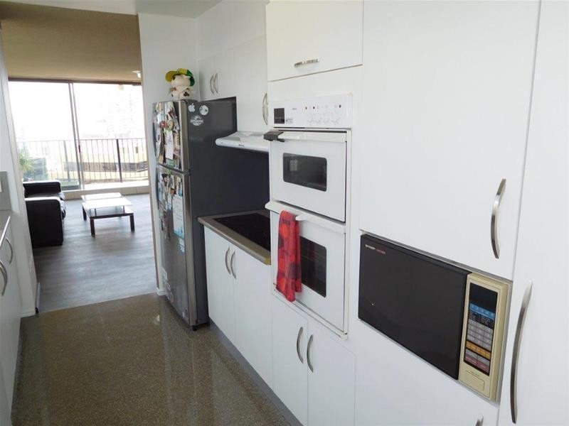 “Condor” 2  Riverview Parade, Surfers Paradise QLD 4217