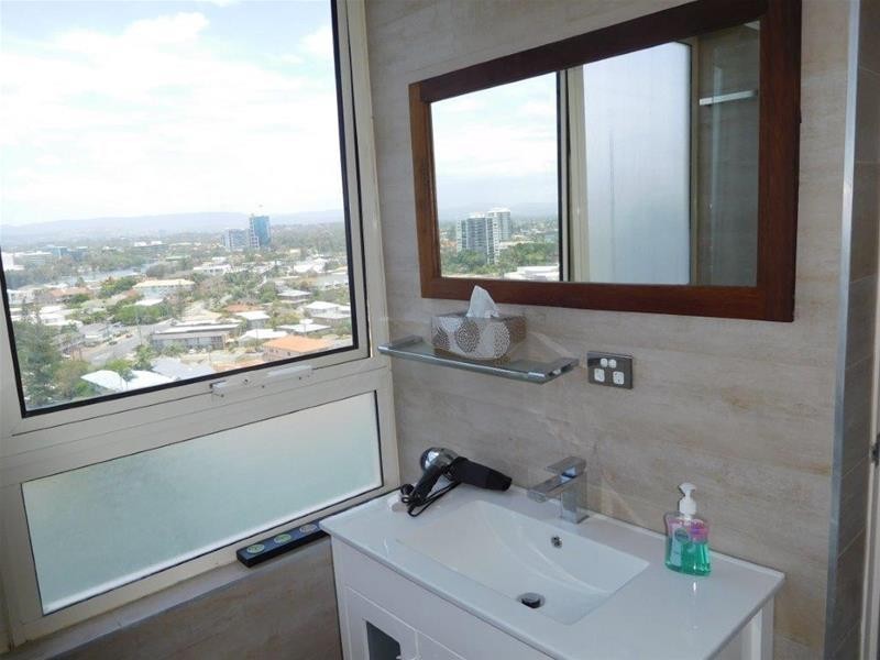 “Condor” 2  Riverview Parade, Surfers Paradise QLD 4217