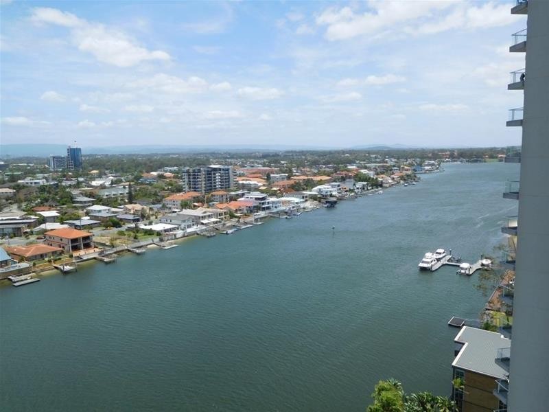 “Condor” 2  Riverview Parade, Surfers Paradise QLD 4217