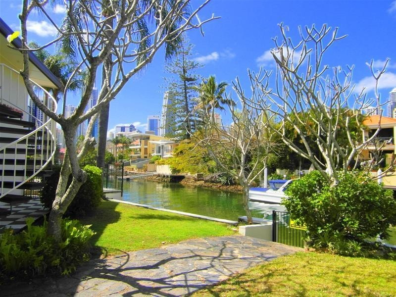 5 Holborow Close “Seafarer”, Surfers Paradise QLD 4217
