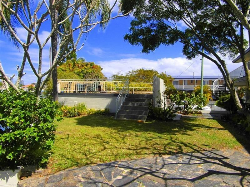 5 Holborow Close “Seafarer”, Surfers Paradise QLD 4217