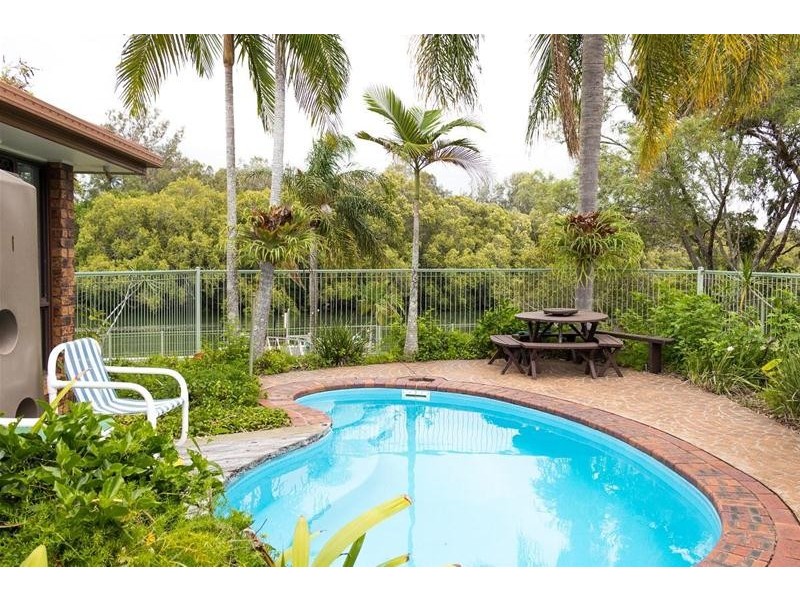 12 Almond Court, Elanora QLD 4221