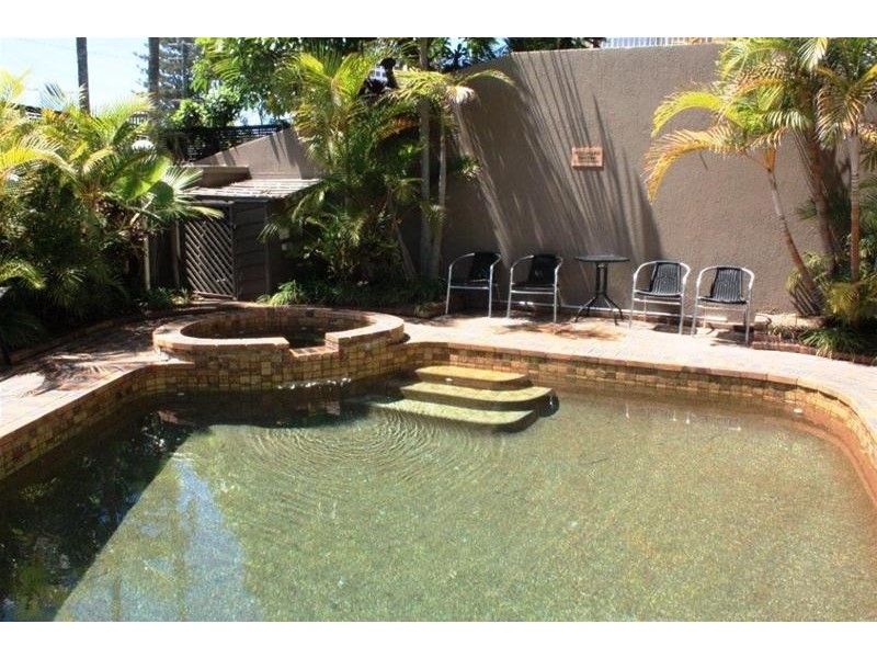 3/15 Old Burleigh Road, Surfers Paradise QLD 4217