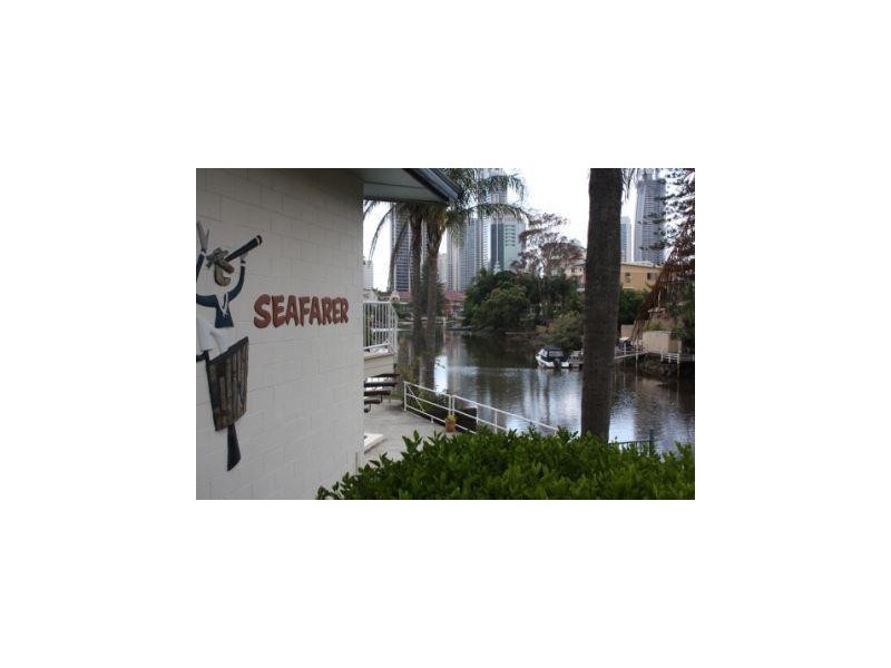 5 Holborow Close, Surfers Paradise QLD 4217