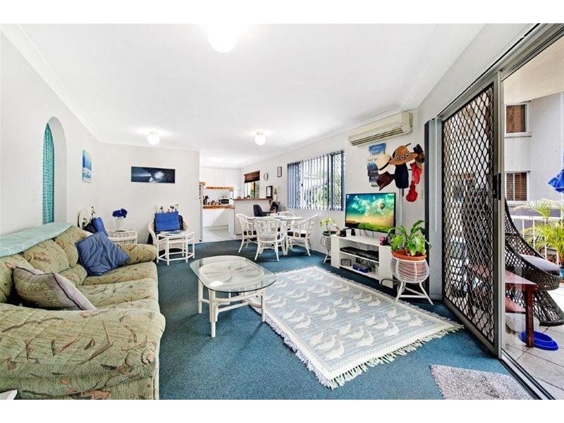 1/37 Peninsular Drive, Surfers Paradise QLD 4217