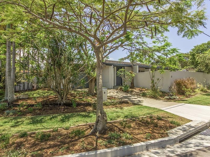 2 Milan Court, Isle Of Capri QLD 4217