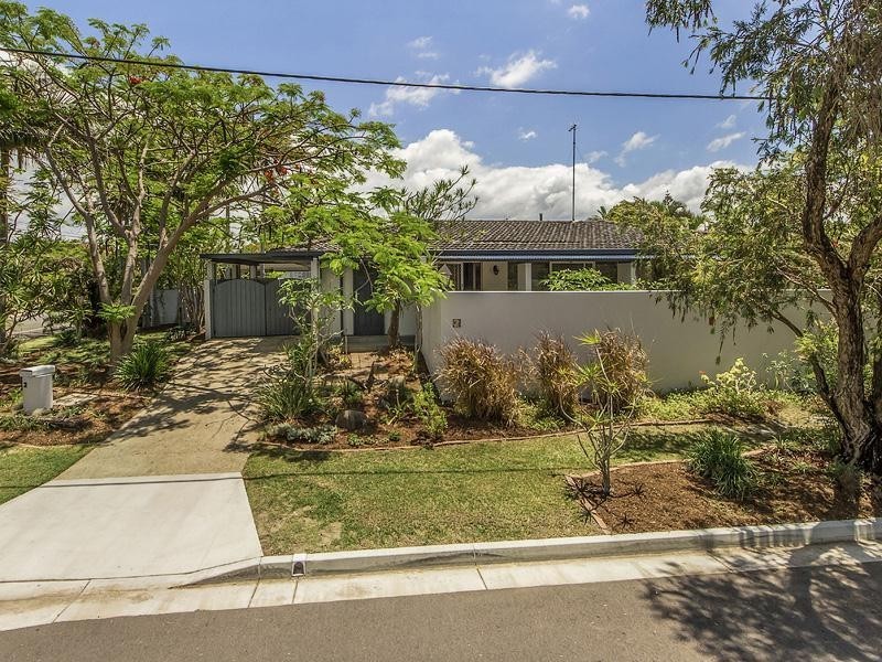 2 Milan Court, Isle Of Capri QLD 4217