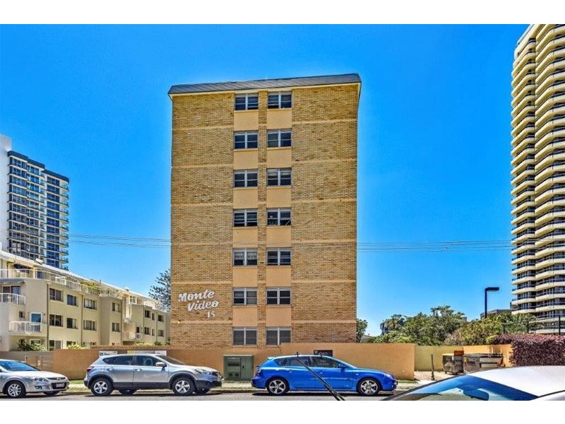 18/15 Pacific Street, Main Beach QLD 4217