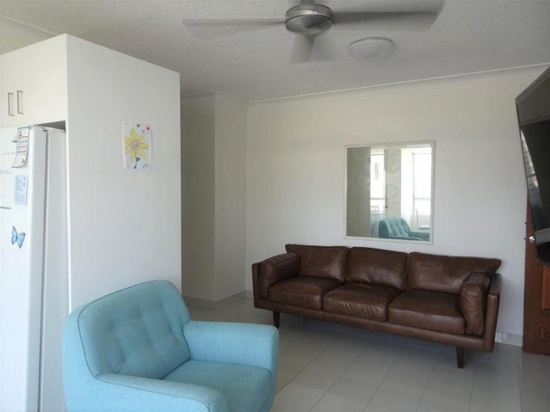 18/15 Pacific Street, Main Beach QLD 4217