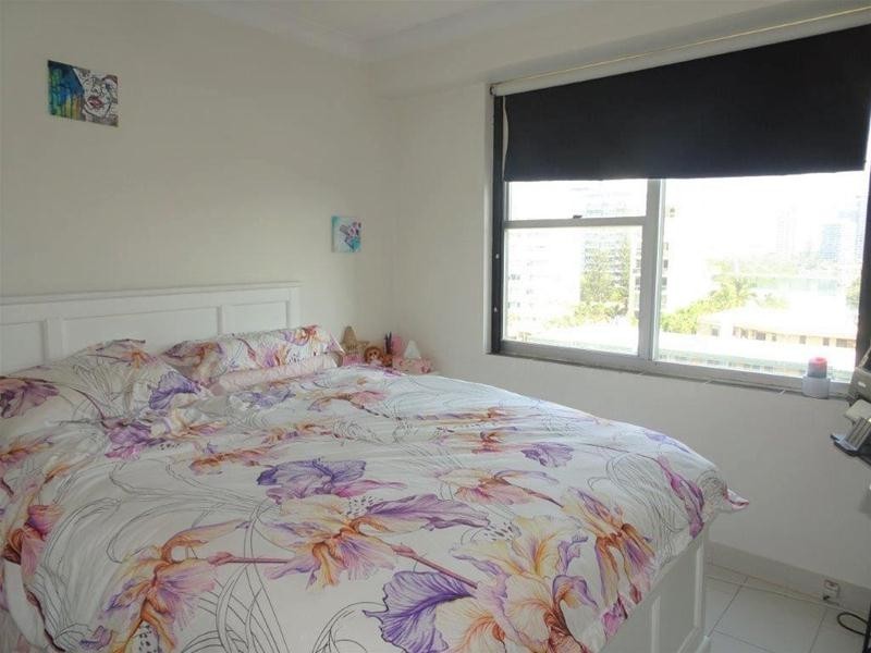 18/15 Pacific Street, Main Beach QLD 4217