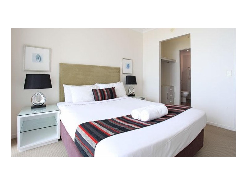 23 Ferny Avenue, Surfers Paradise QLD 4217