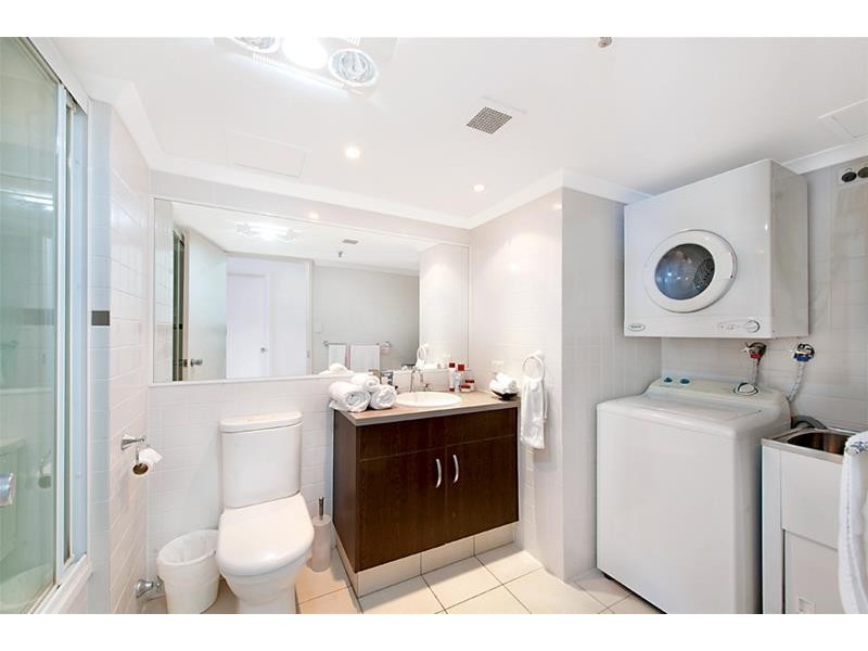 28 Northcliffe Terrace “Longbeach”, Surfers Paradise QLD 4217