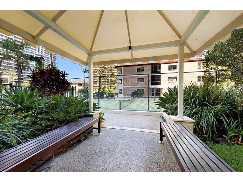 28 Northcliffe Terrace “Longbeach”, Surfers Paradise QLD 4217