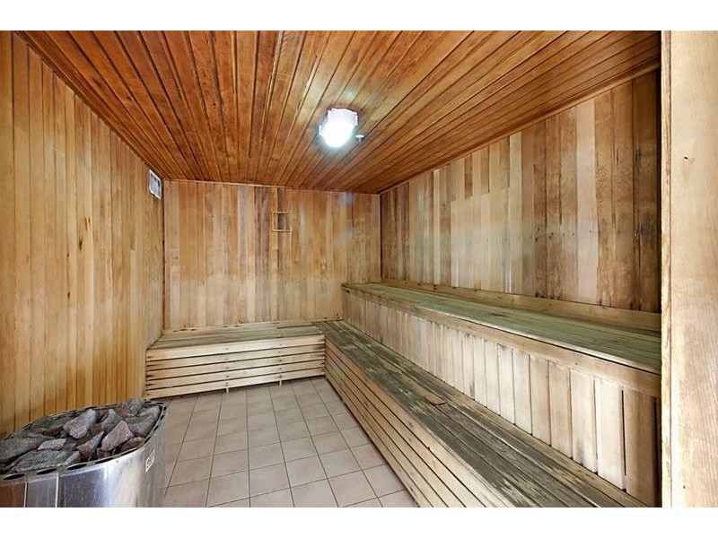 28 Northcliffe Terrace “Longbeach”, Surfers Paradise QLD 4217