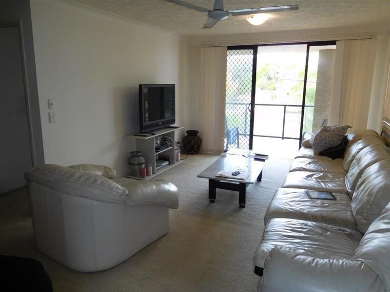 24 Slatyer Avenue, Bundall QLD 4217