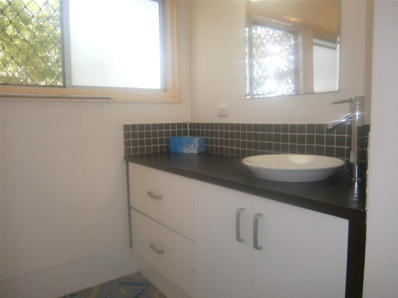 107 Stanhill Drive, Chevron Island QLD 4217