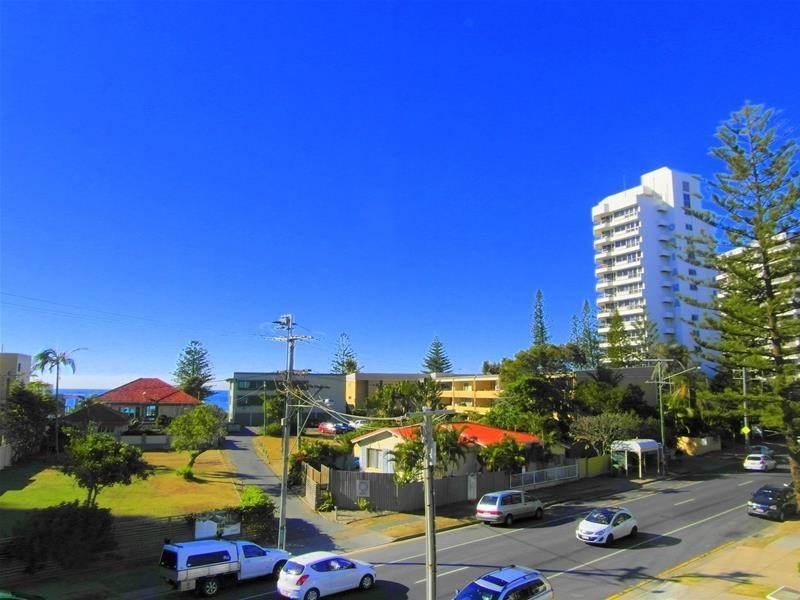 29 Old Burleigh Road “Paradise Royal”, Surfers Paradise QLD 4217